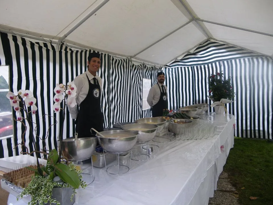 Crêpes et galettes bretonnes fraîches préparées par Ty Lichous, traiteur en Île-de-France.